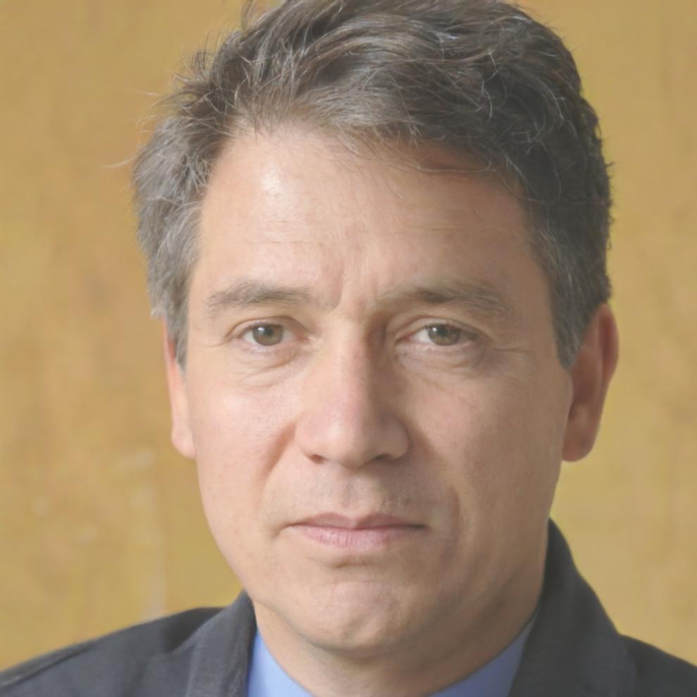 Carlos Mendoza, Director de Análisis Financiero