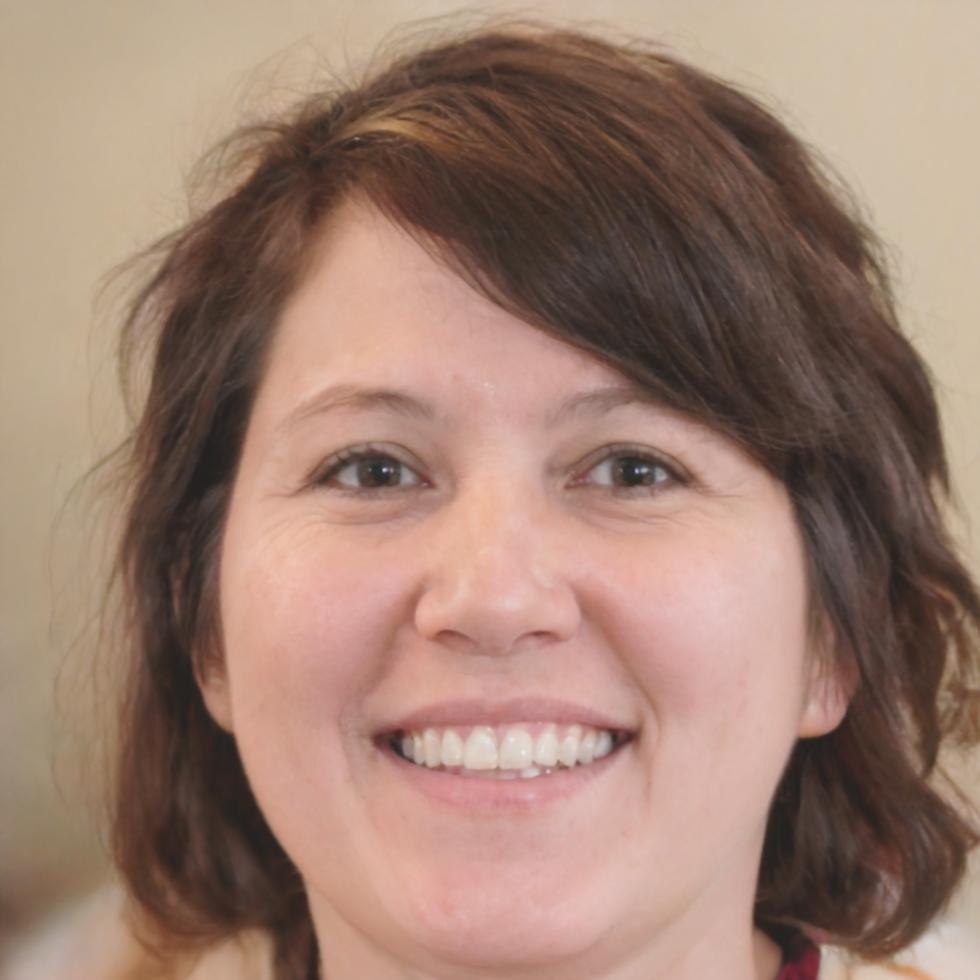 Elena Martínez, Directora de Análisis Financiero